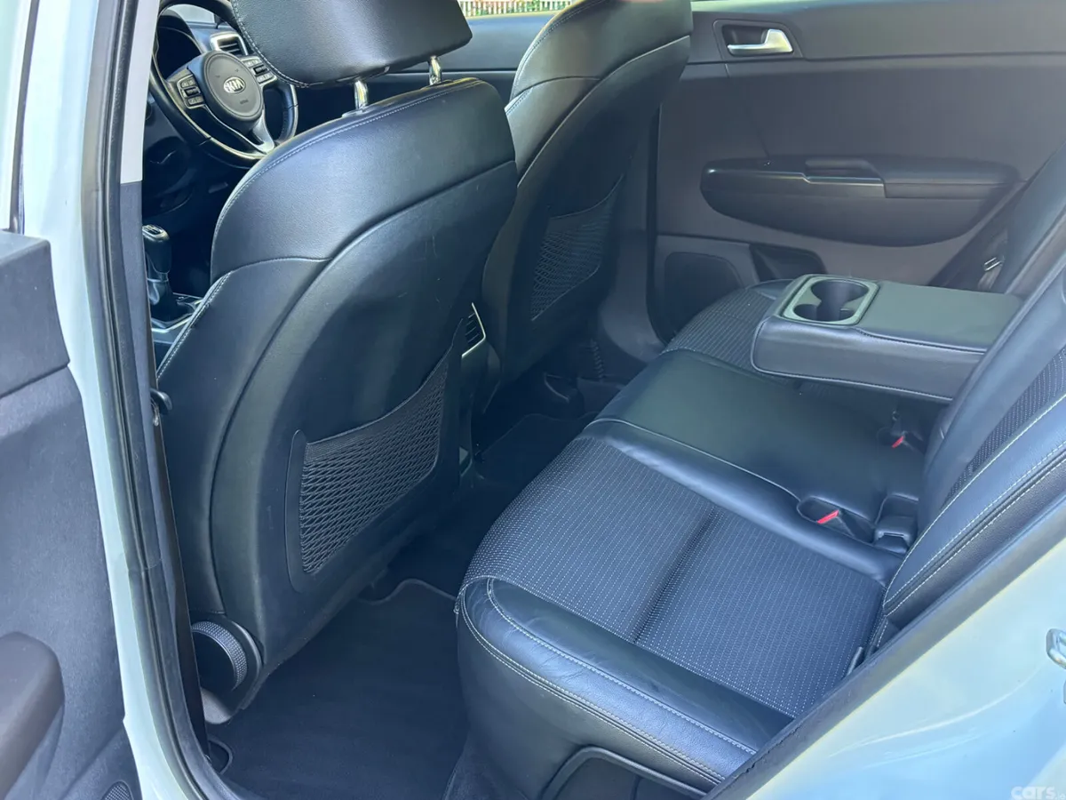 Kia Sportage SUV, Diesel, 2016, White