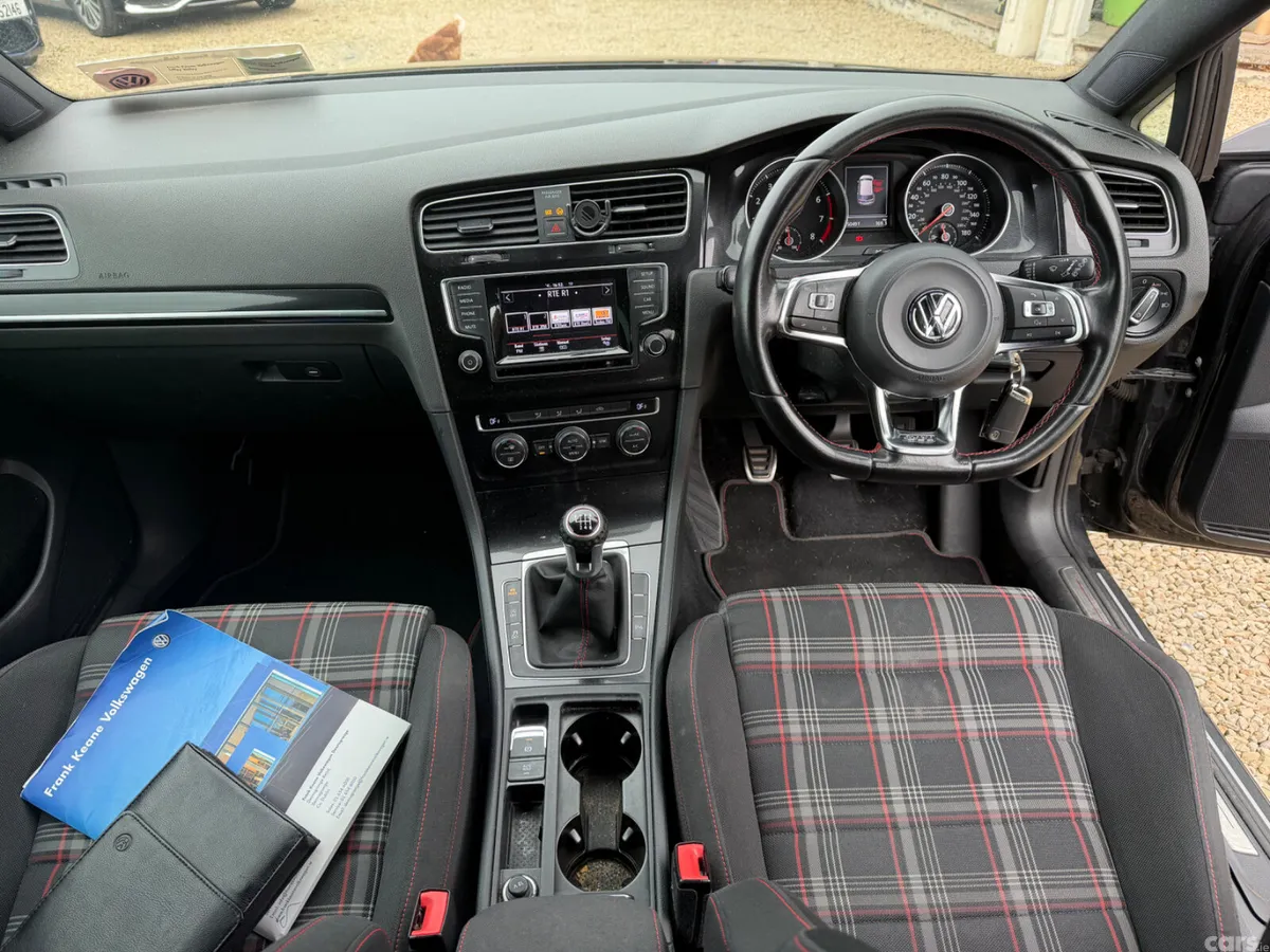 Volkswagen Golf Hatchback, Petrol, 2015, Black