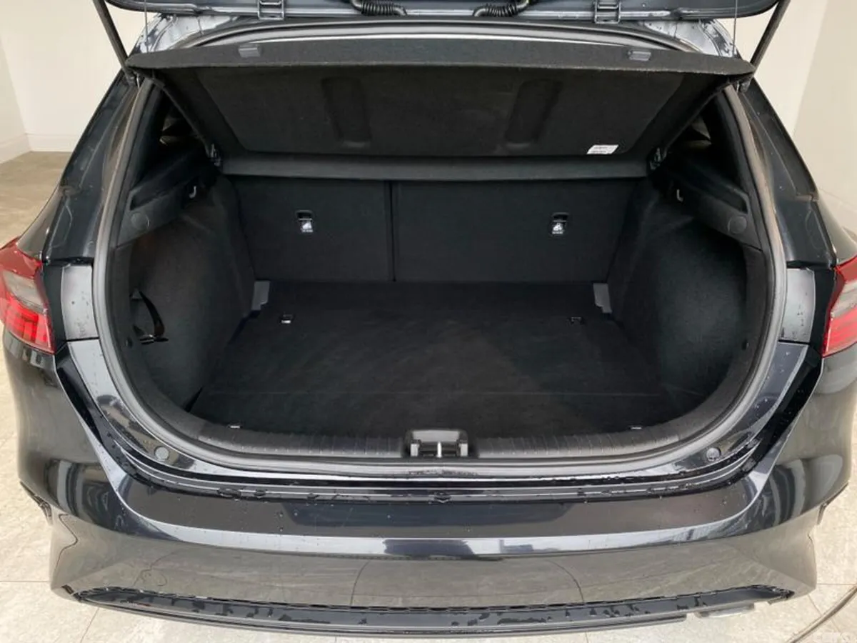Kia Ceed Hatchback, Diesel Hybrid, 2021, Black