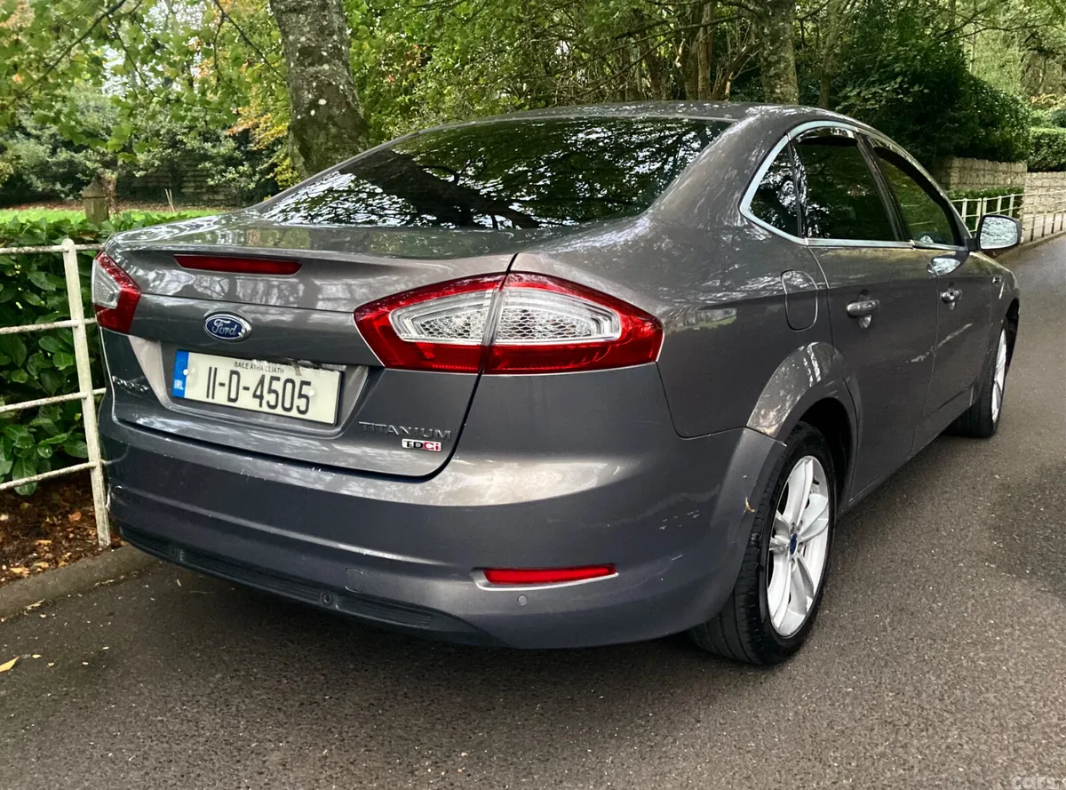 Ford Mondeo Saloon, Diesel, 2011, Brown