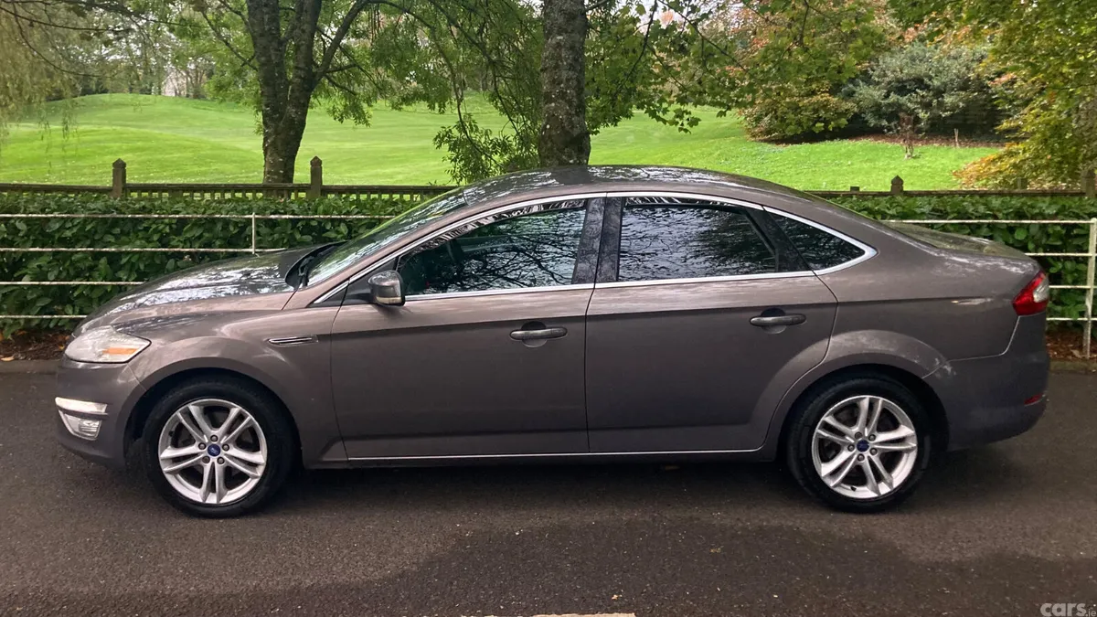 Ford Mondeo Saloon, Diesel, 2011, Brown