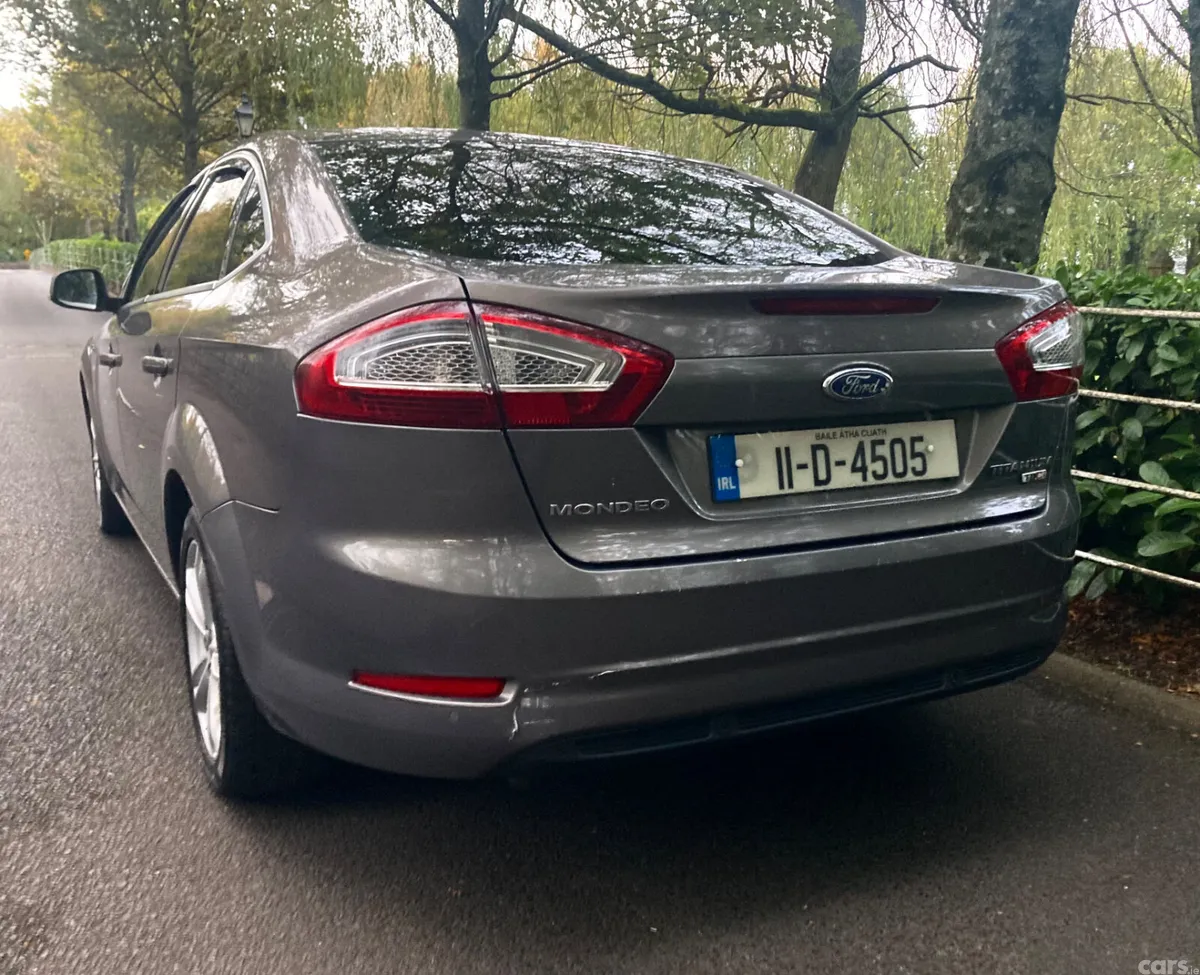 Ford Mondeo Saloon, Diesel, 2011, Brown
