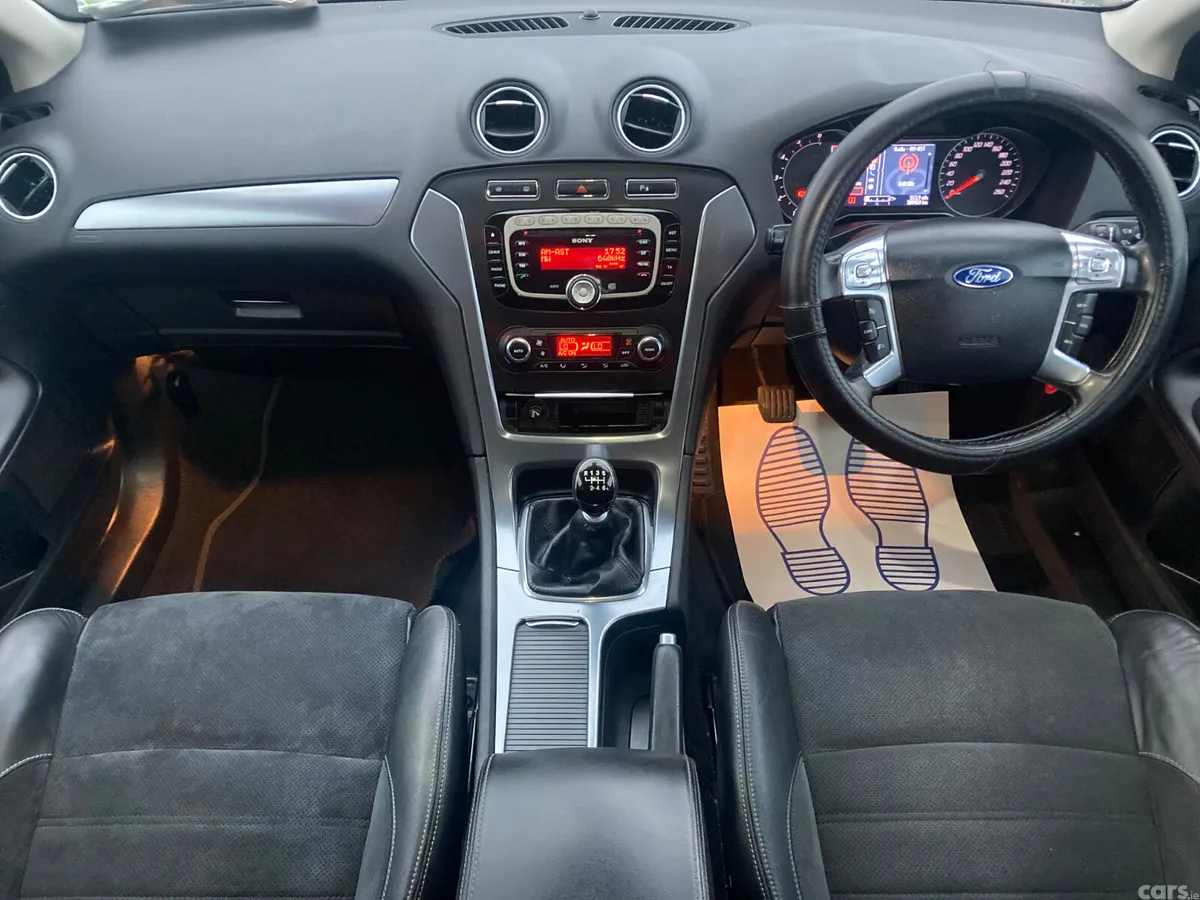 Ford Mondeo Saloon, Diesel, 2011, Brown