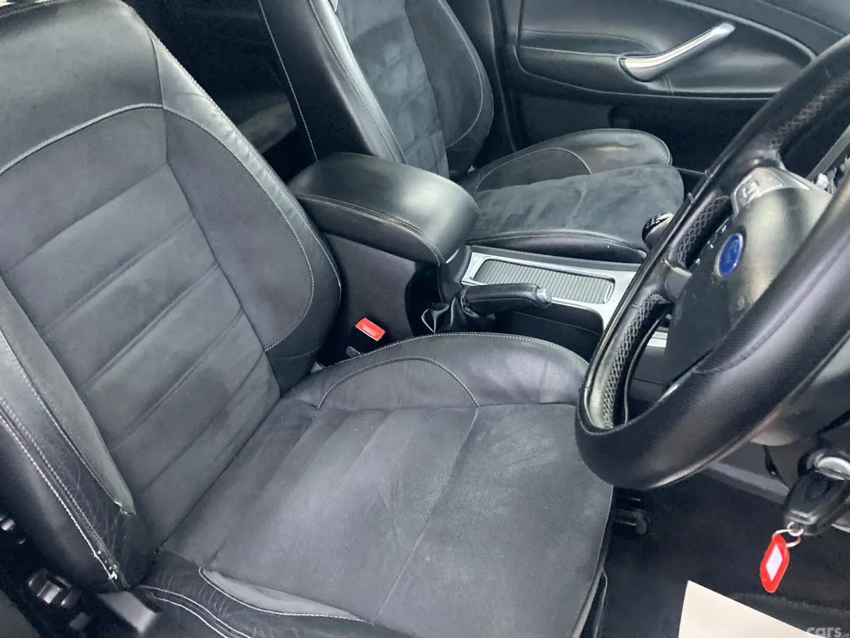Ford Mondeo Saloon, Diesel, 2011, Brown
