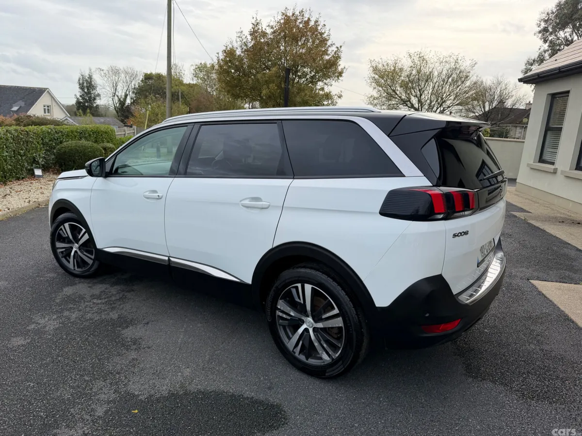 Peugeot 5008 MPV, Diesel, 2019, White