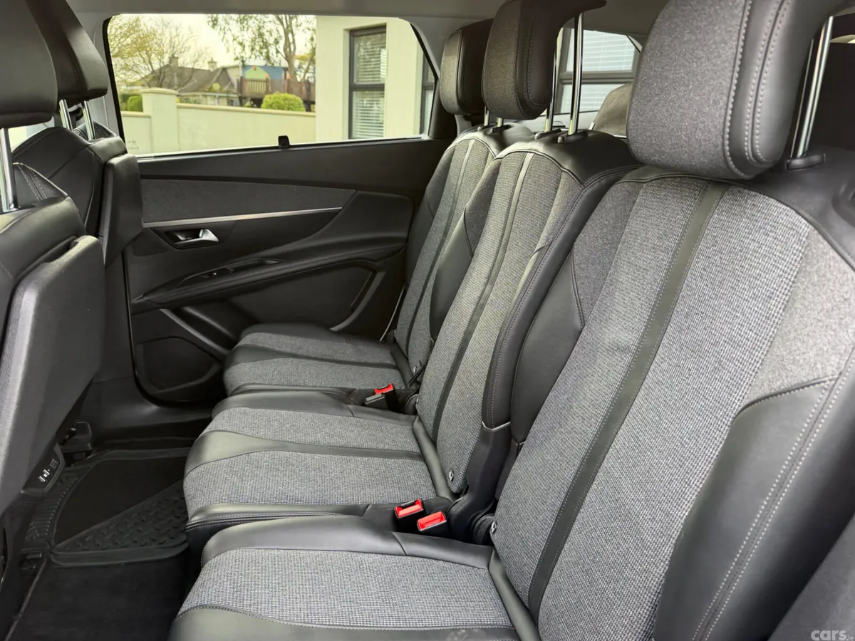Peugeot 5008 MPV, Diesel, 2019, White