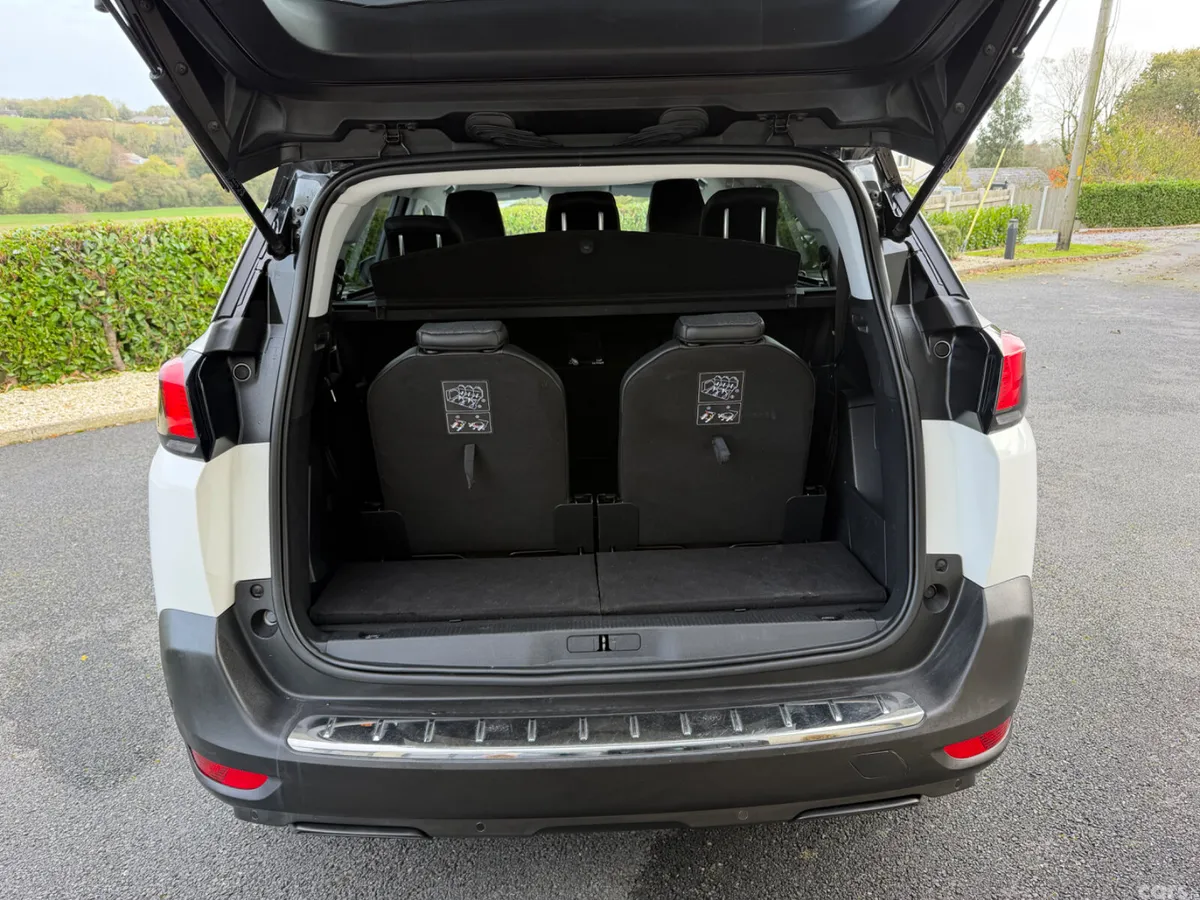 Peugeot 5008 MPV, Diesel, 2019, White