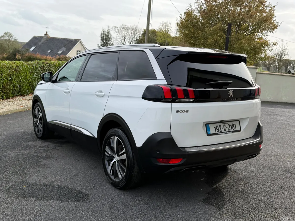 Peugeot 5008 MPV, Diesel, 2019, White