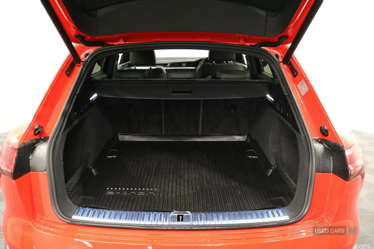 Audi Q8 SUV, Electric, 2023, Red