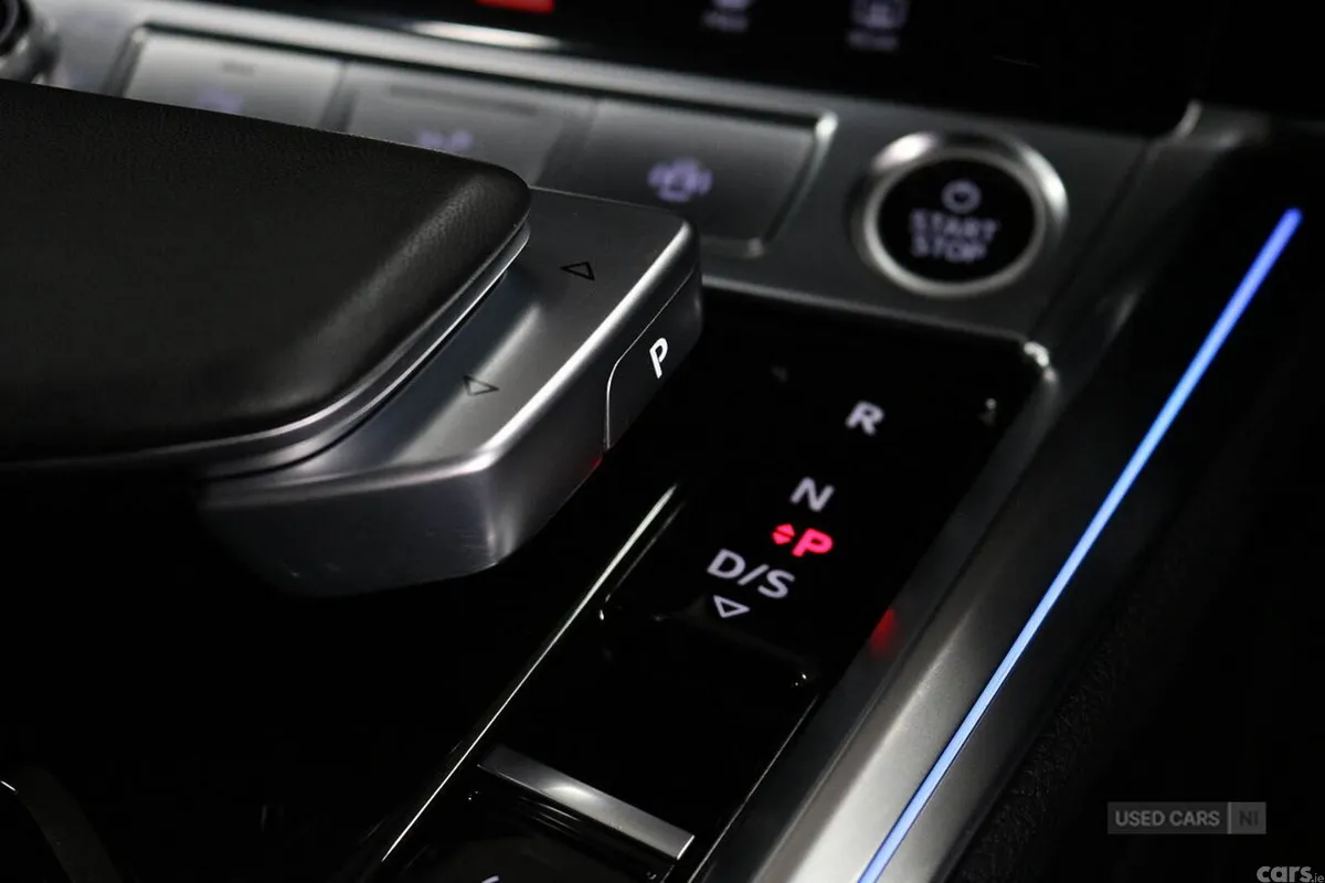 Audi Q8 SUV, Electric, 2023, Red