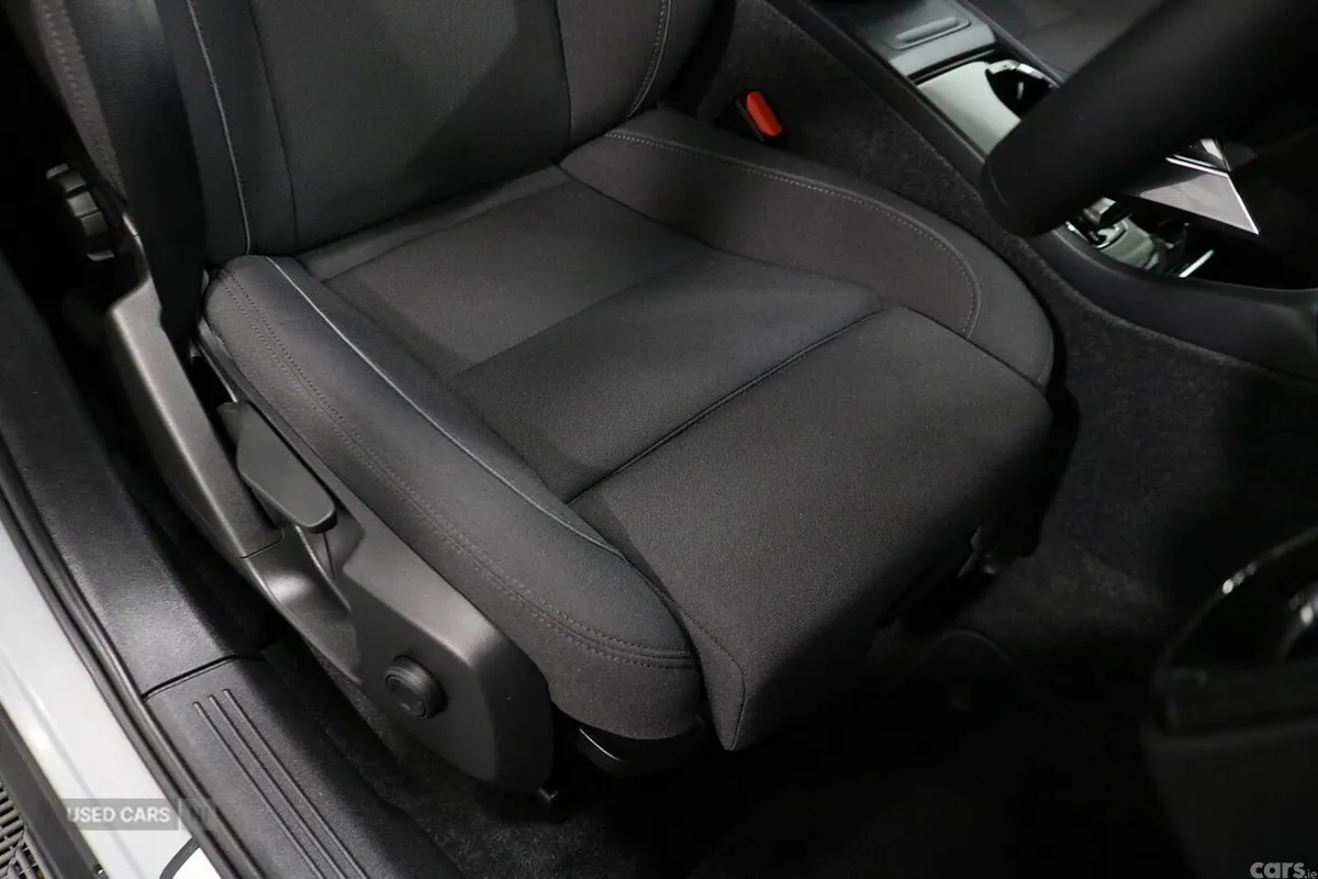 Volvo XC40 SUV, Electric, 2024, Grey