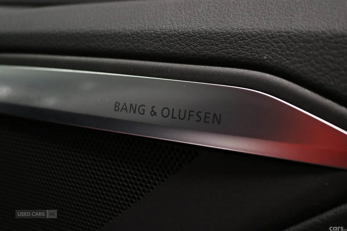 Audi Q8 SUV, Electric, 2023, Red