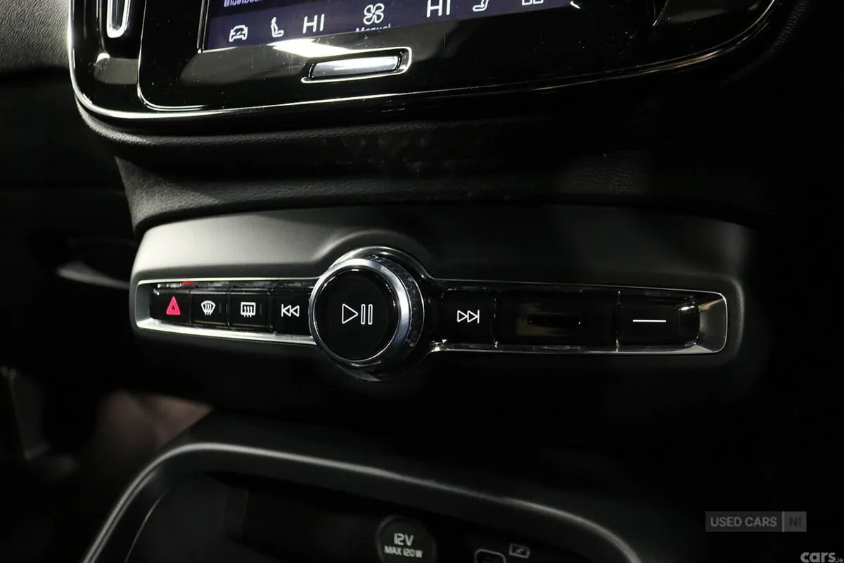 Volvo XC40 SUV, Electric, 2024, Grey