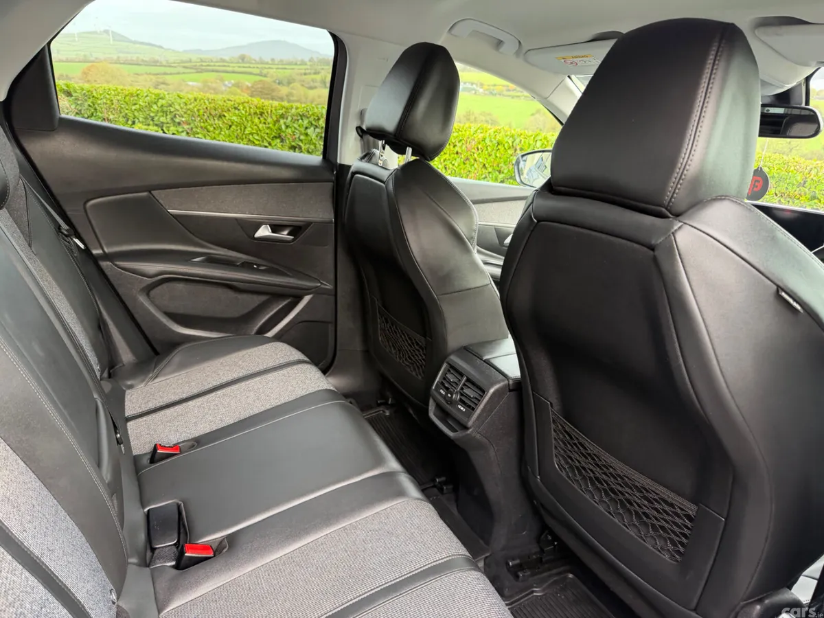 Peugeot 3008 MPV, Diesel, 2020, Grey