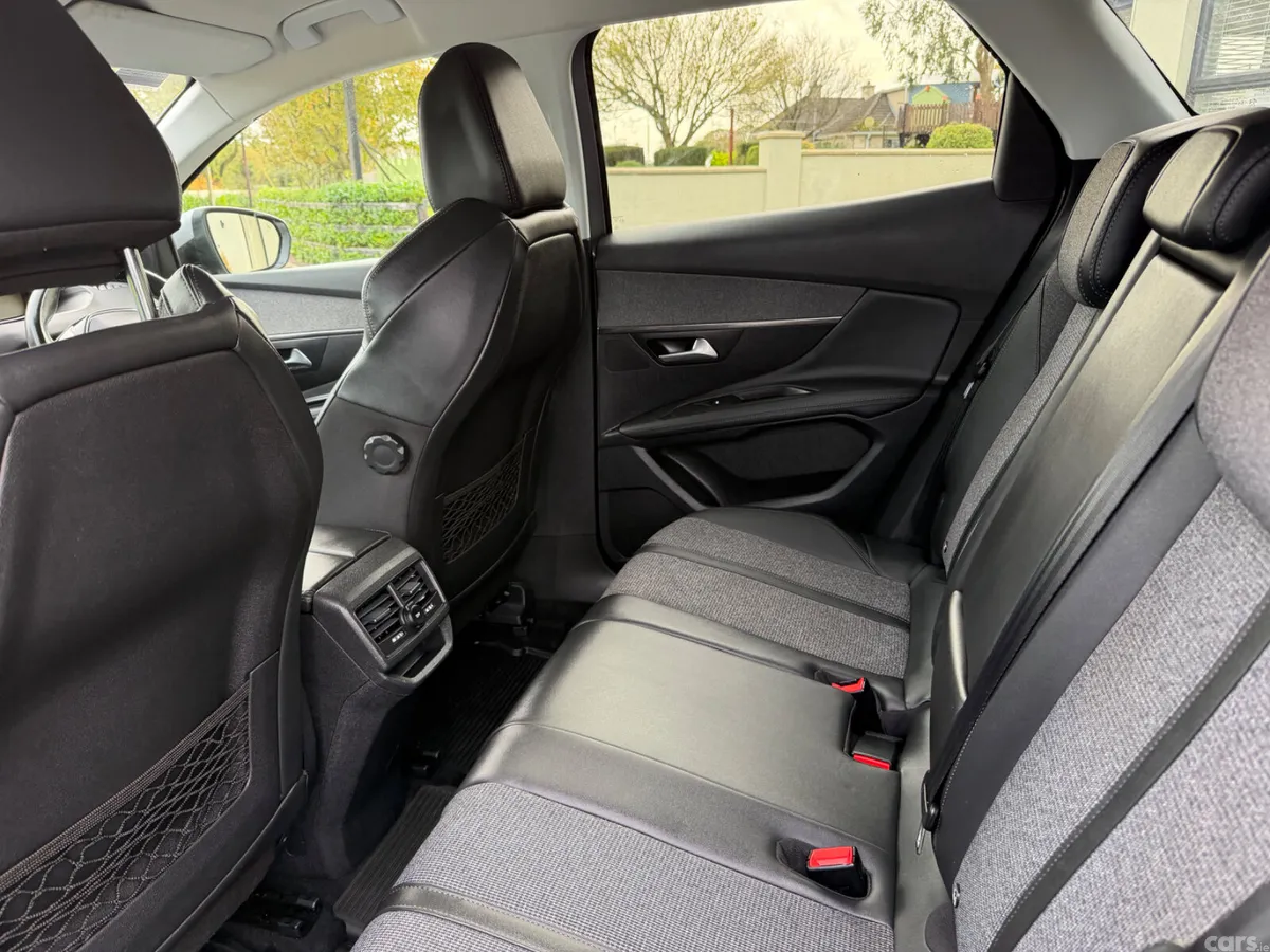 Peugeot 3008 MPV, Diesel, 2020, Grey