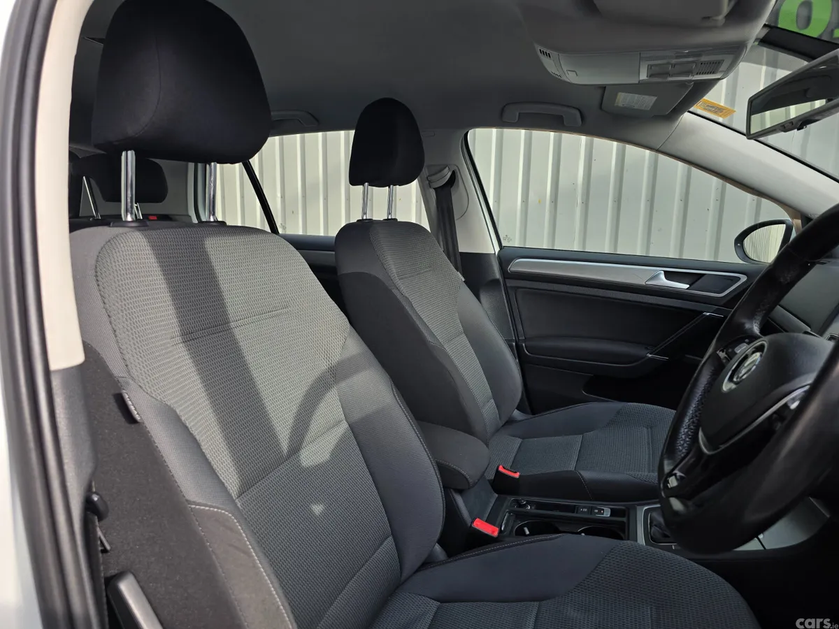 Volkswagen Golf Hatchback, Diesel, 2014, White