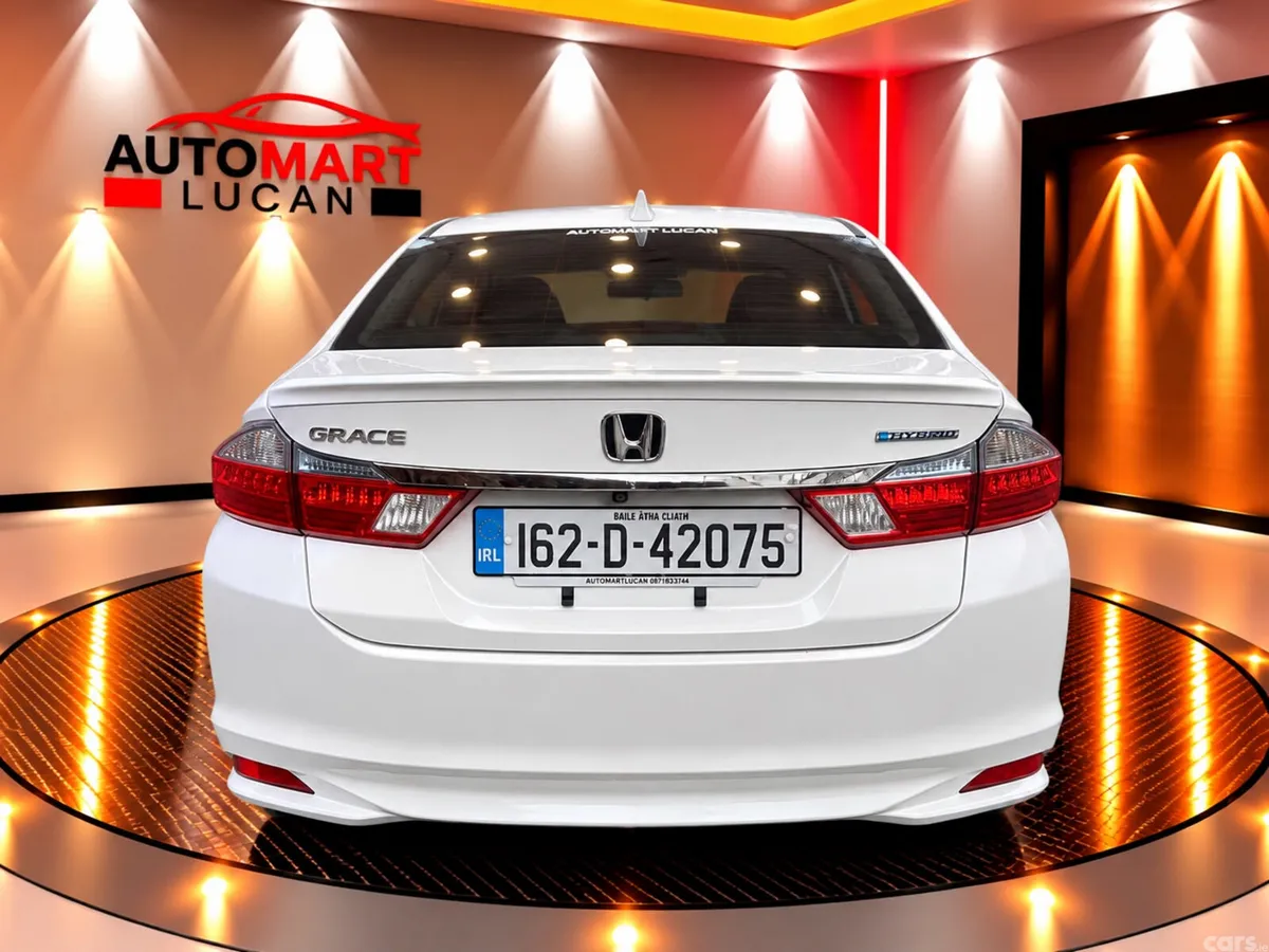 Honda Grace Saloon, Petrol Hybrid, 2016, White