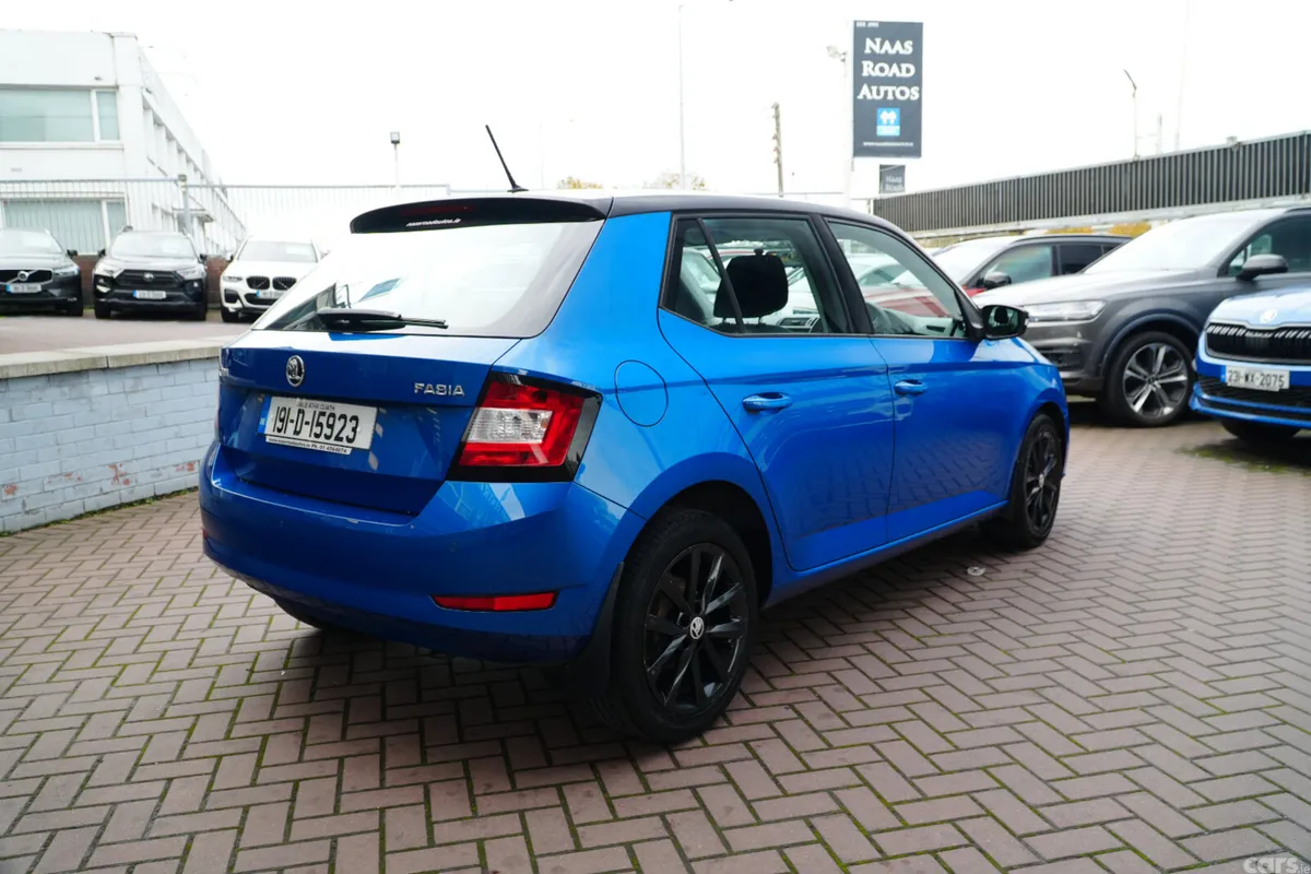 Skoda Fabia Hatchback, Petrol, 2019, Blue