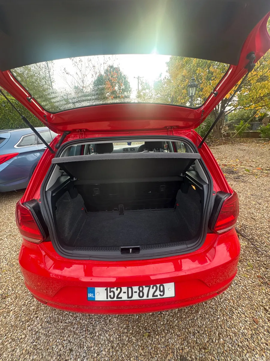 Volkswagen Polo Hatchback, Petrol, 2015, Red