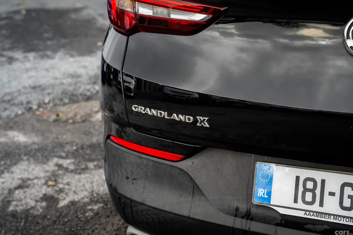 Vauxhall Grandland X Hatchback, Petrol, 2018, Black