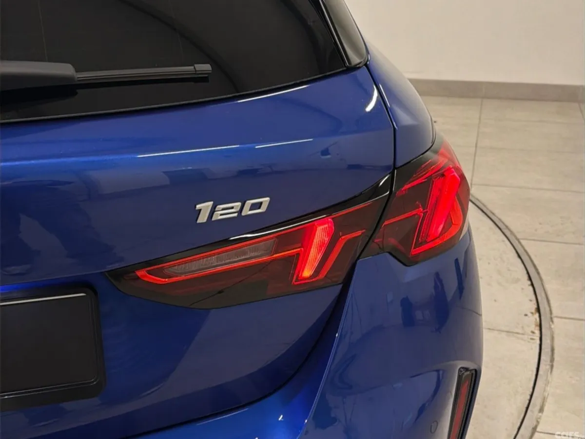 BMW 1-Series Hatchback, Petrol, 2026, Blue