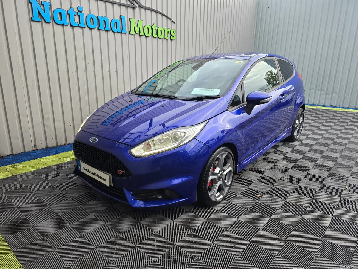 Ford Fiesta Hatchback, Petrol, 2017, Blue