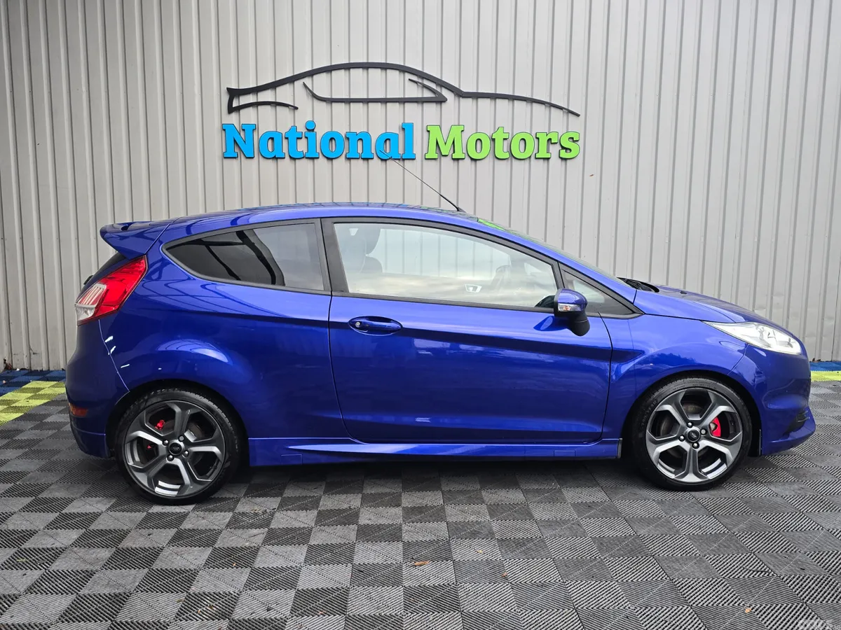 Ford Fiesta Hatchback, Petrol, 2017, Blue