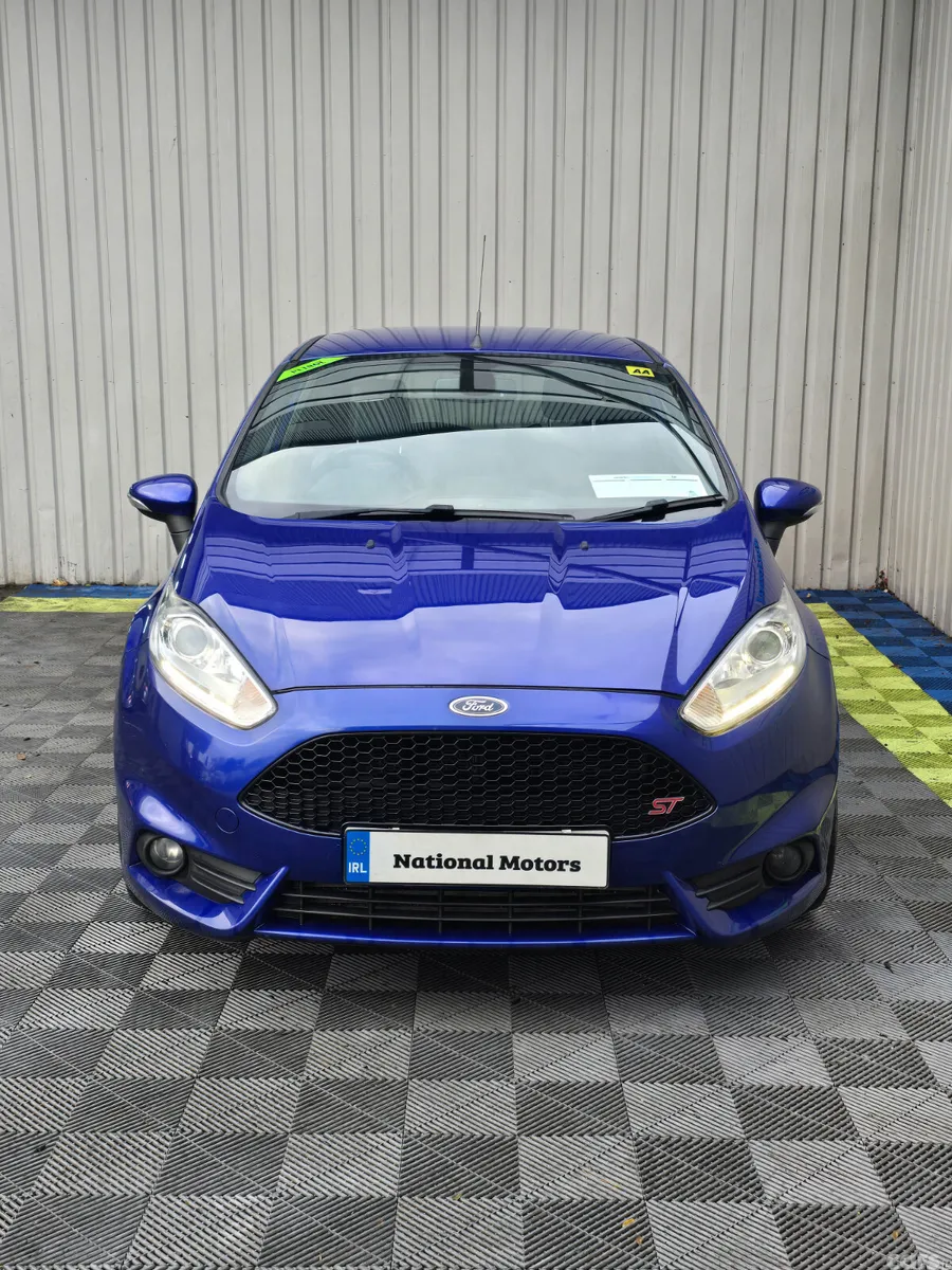 Ford Fiesta Hatchback, Petrol, 2017, Blue