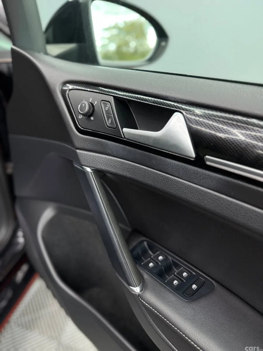 Volkswagen Golf Hatchback, Petrol, 2017, Black