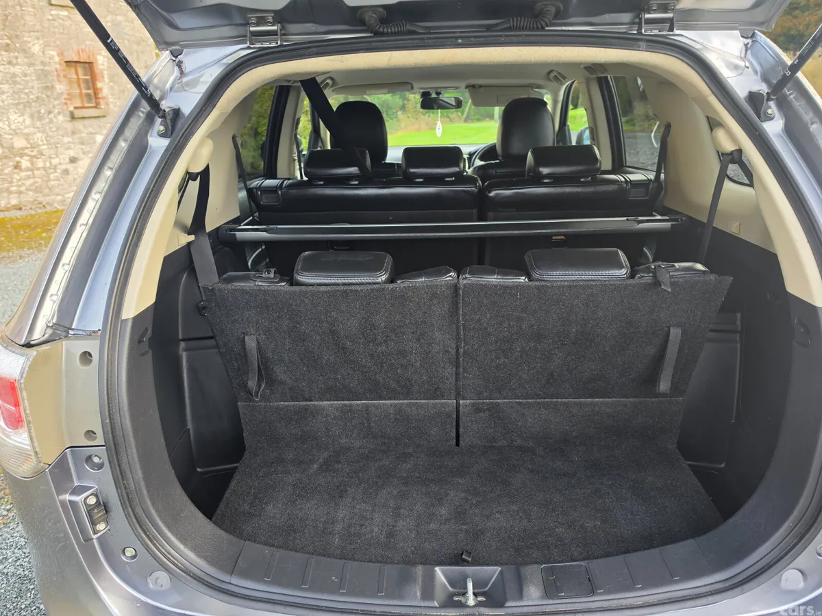 Mitsubishi Outlander SUV, Diesel, 2013, Grey