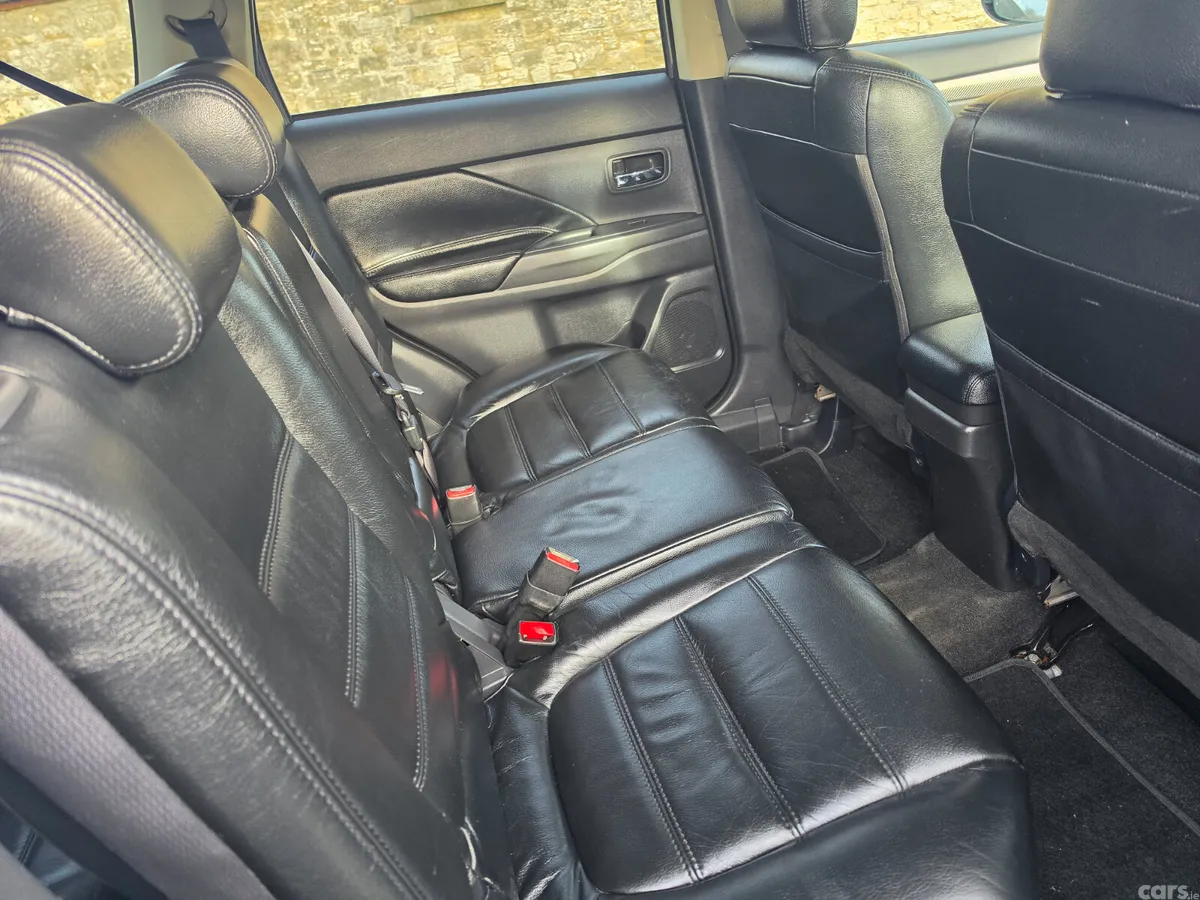 Mitsubishi Outlander SUV, Diesel, 2013, Grey