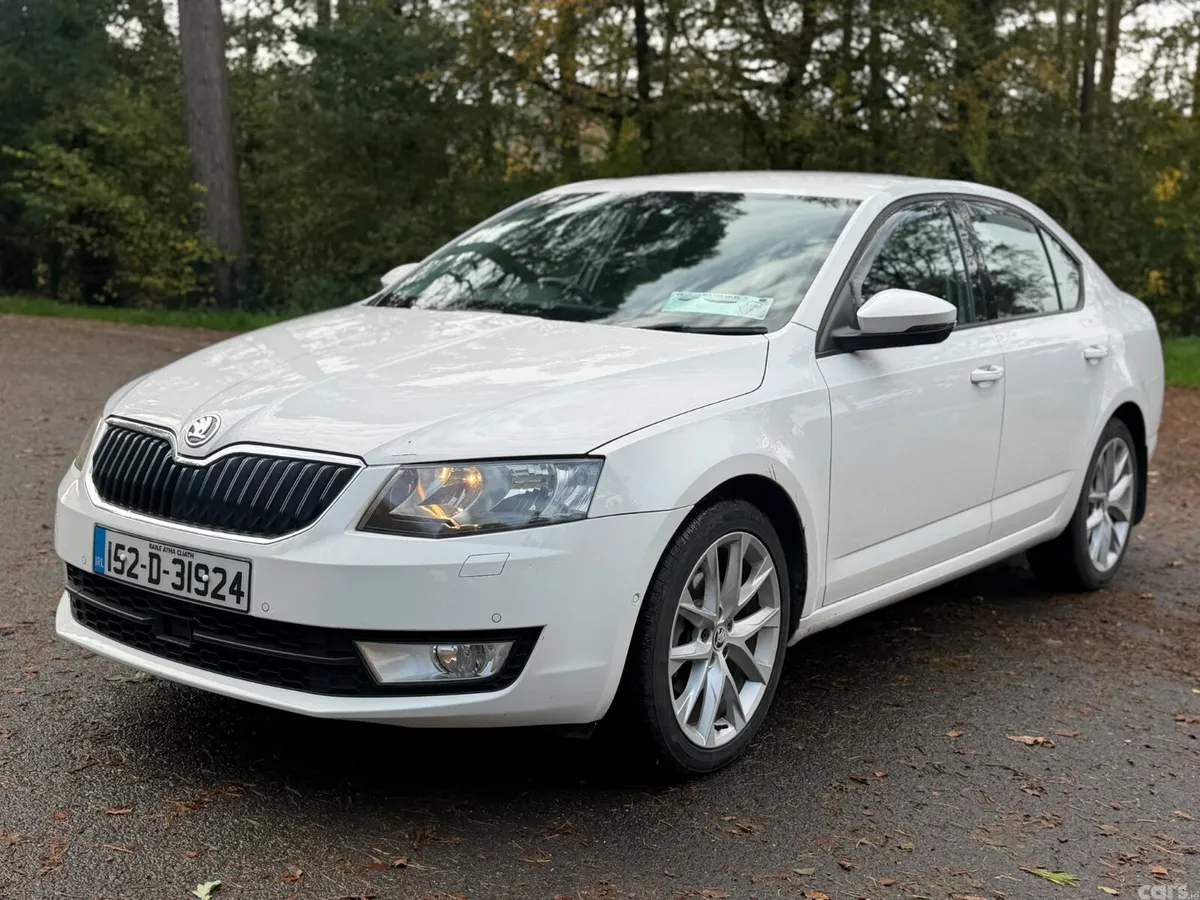 Skoda Octavia Hatchback, Diesel, 2015, White