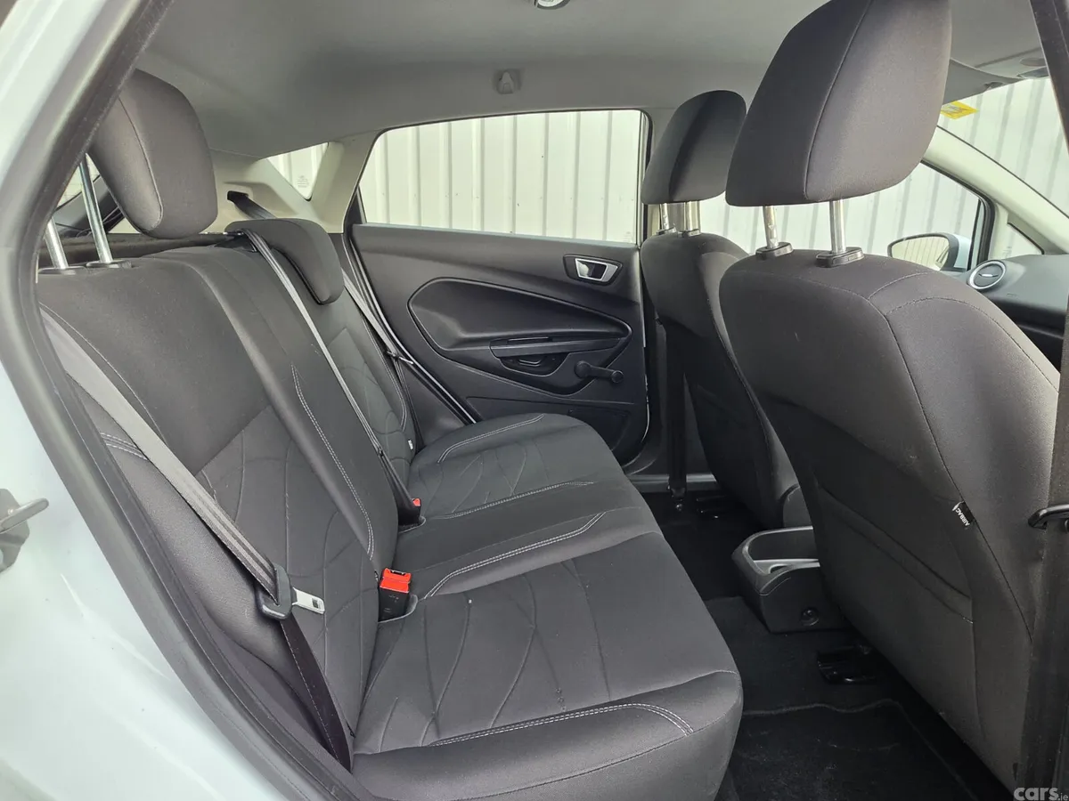 Ford Fiesta Hatchback, Petrol, 2014, White