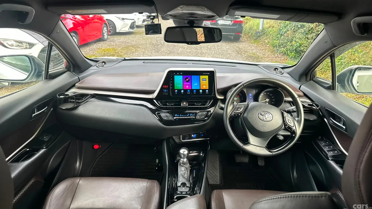 Toyota C-HR SUV, Petrol Hybrid, 2017, White
