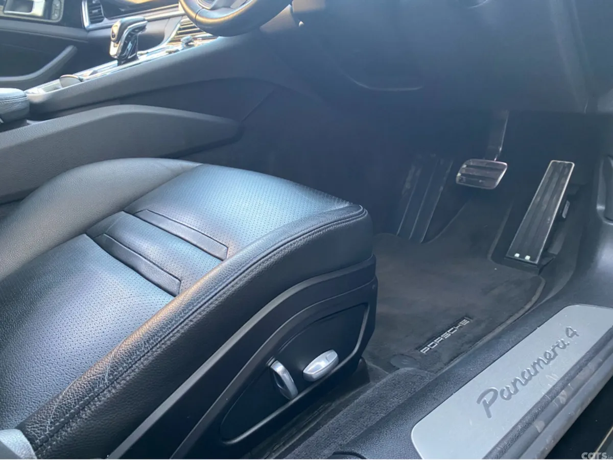 Porsche Panamera Hatchback, Petrol Hybrid, 2017, Black