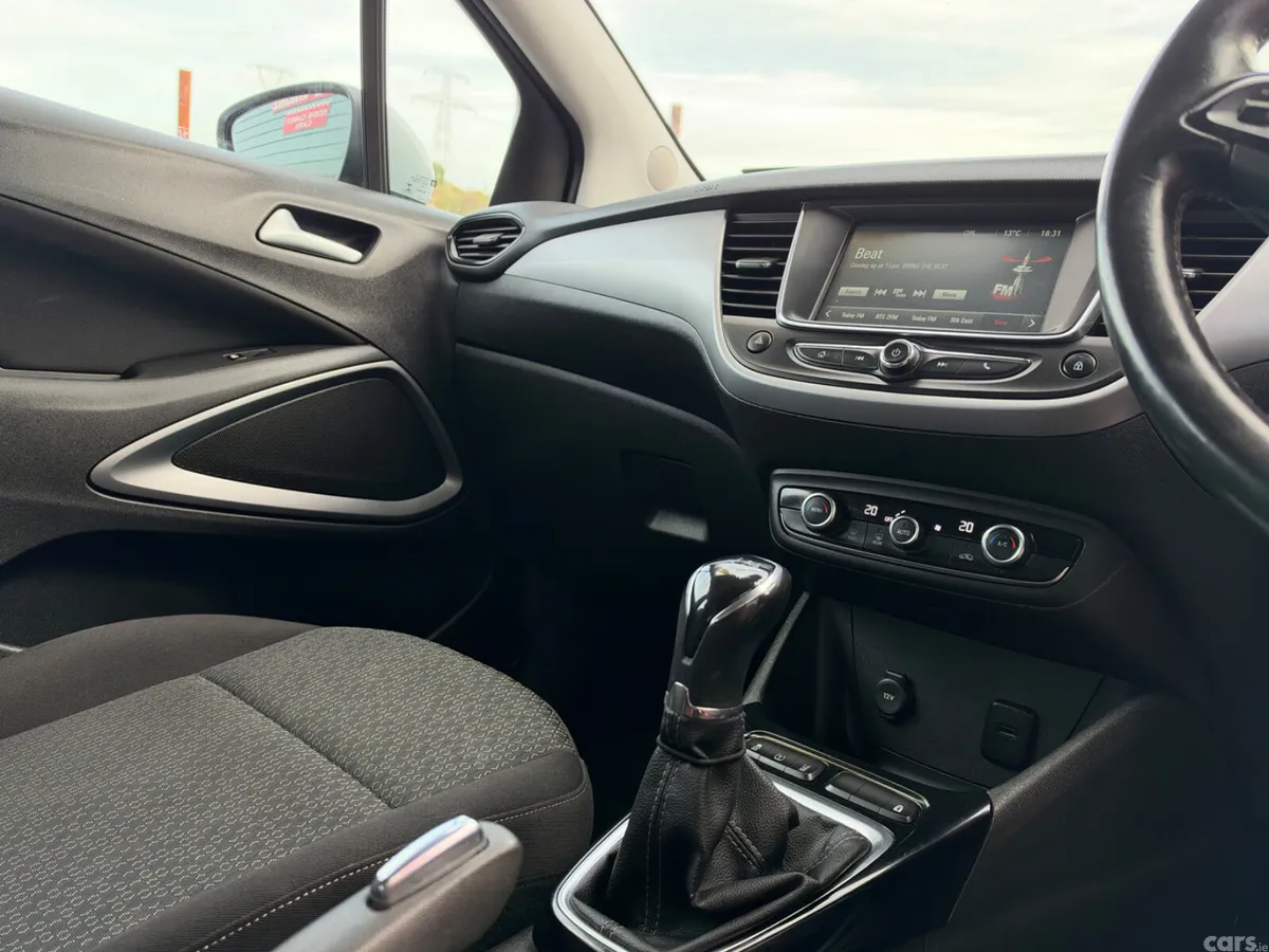 Opel Crossland X SUV, Petrol, 2018, White