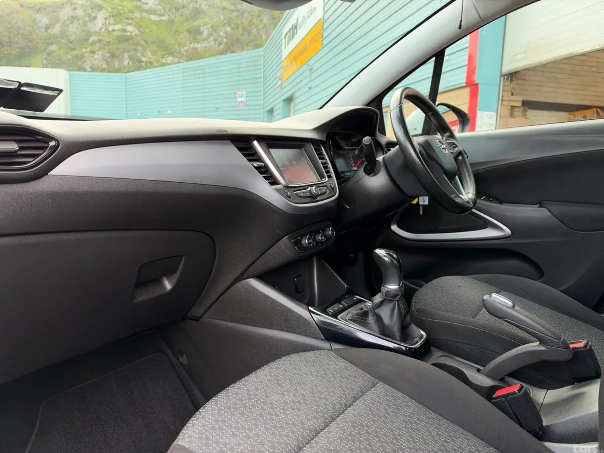 Opel Crossland X SUV, Petrol, 2018, White
