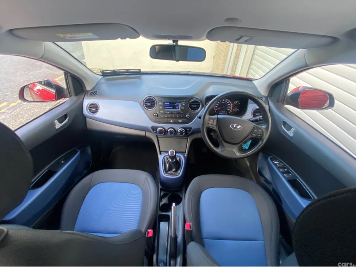Hyundai i10 Hatchback, Petrol, 2018, Red