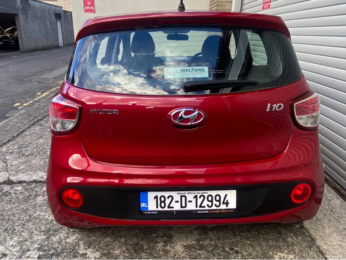 Hyundai i10 Hatchback, Petrol, 2018, Red