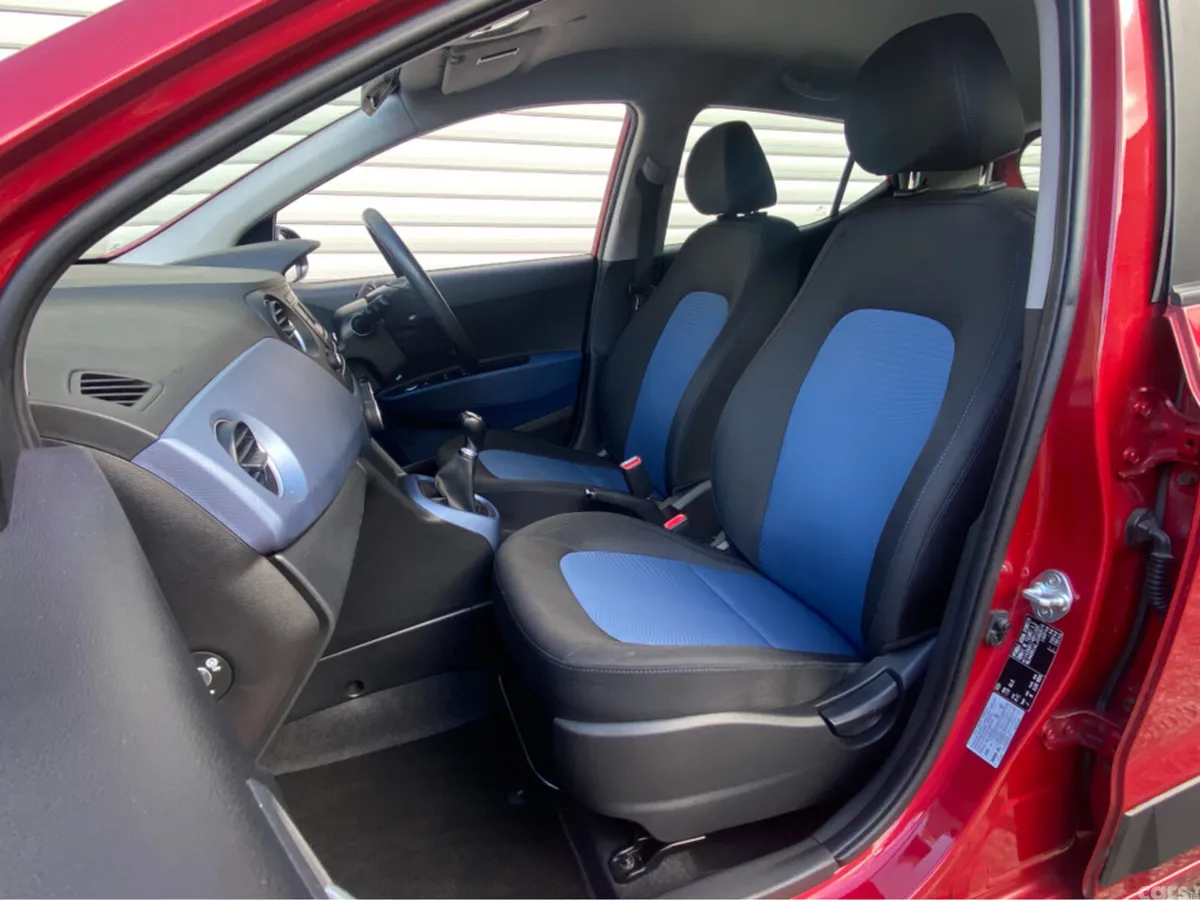 Hyundai i10 Hatchback, Petrol, 2018, Red