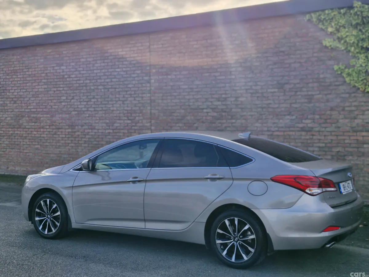 Hyundai i40 Saloon, Diesel, 2018, Grey