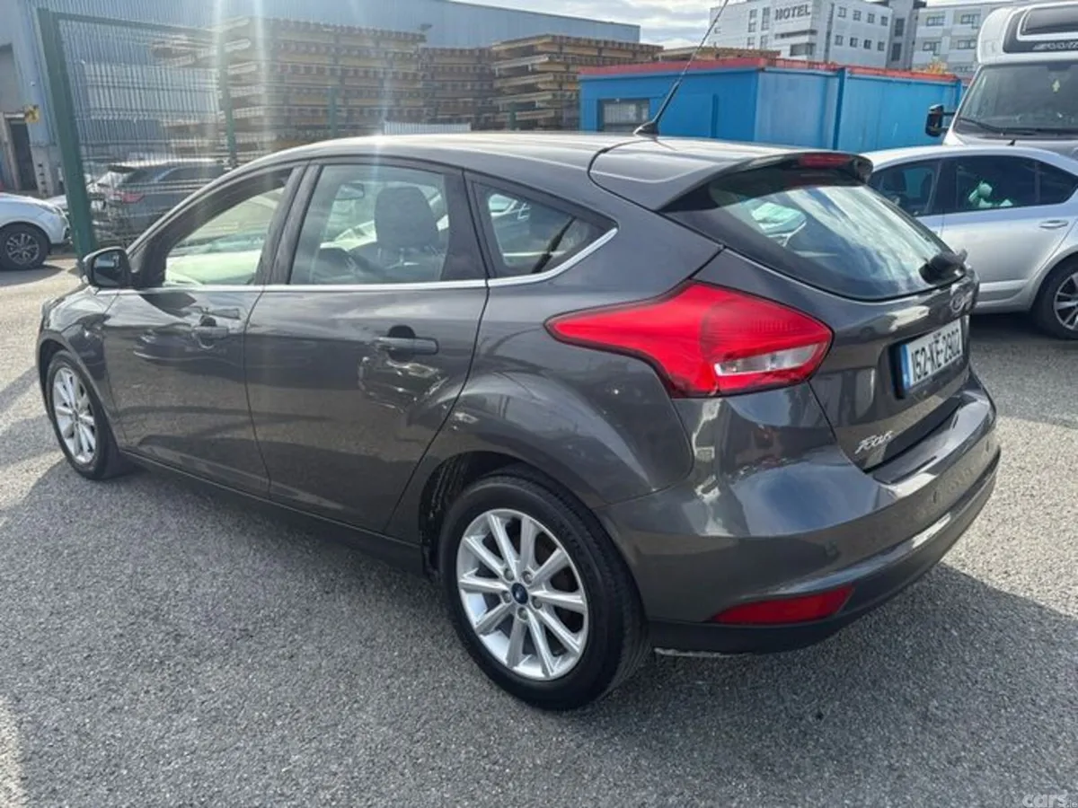 Ford Focus Hatchback, Petrol, 2015, Grey