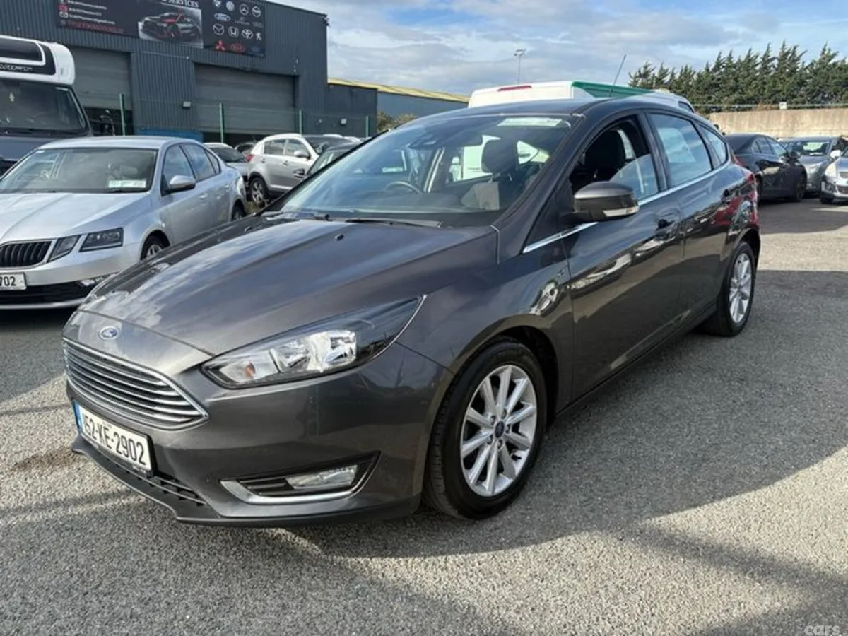 Ford Focus Hatchback, Petrol, 2015, Grey