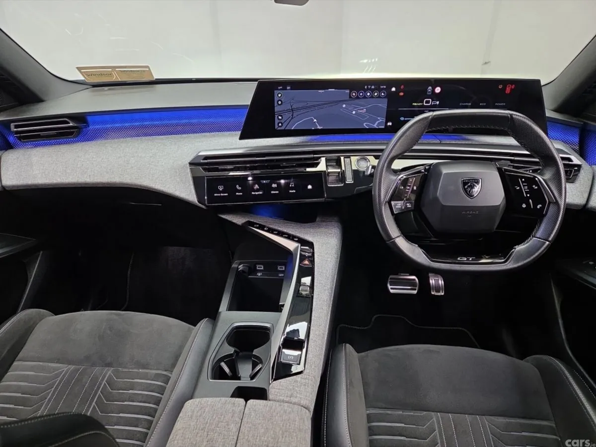 Peugeot 5008 SUV, Electric, 2025, Grey
