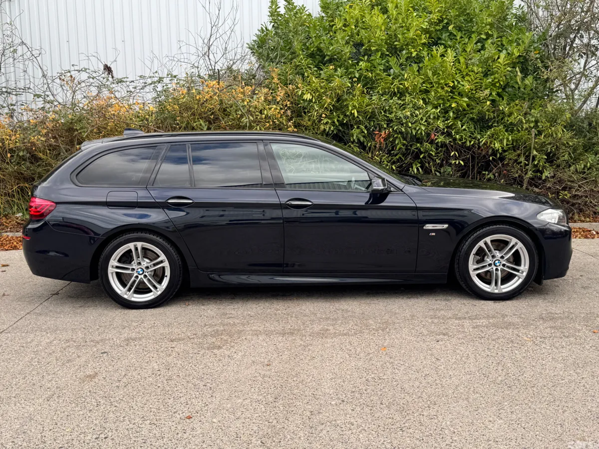 BMW 5-Series Estate, Diesel, 2015, Blue