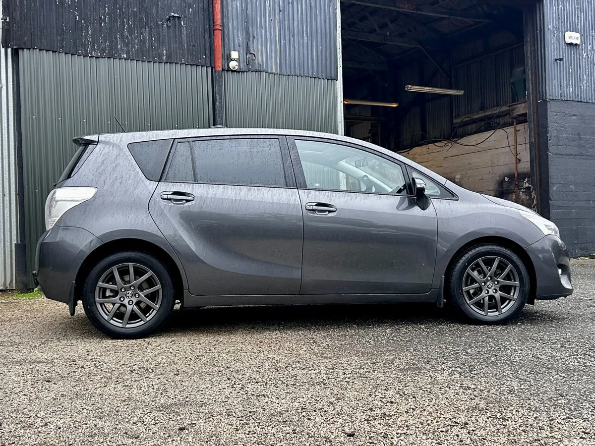 Toyota Verso MPV, Diesel, 2016, Grey