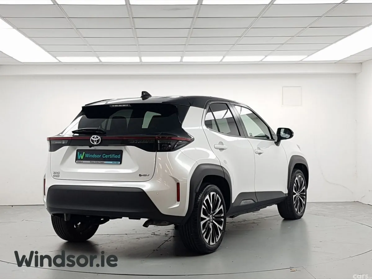 Toyota Yaris Cross SUV, Petrol Hybrid, 2024, White