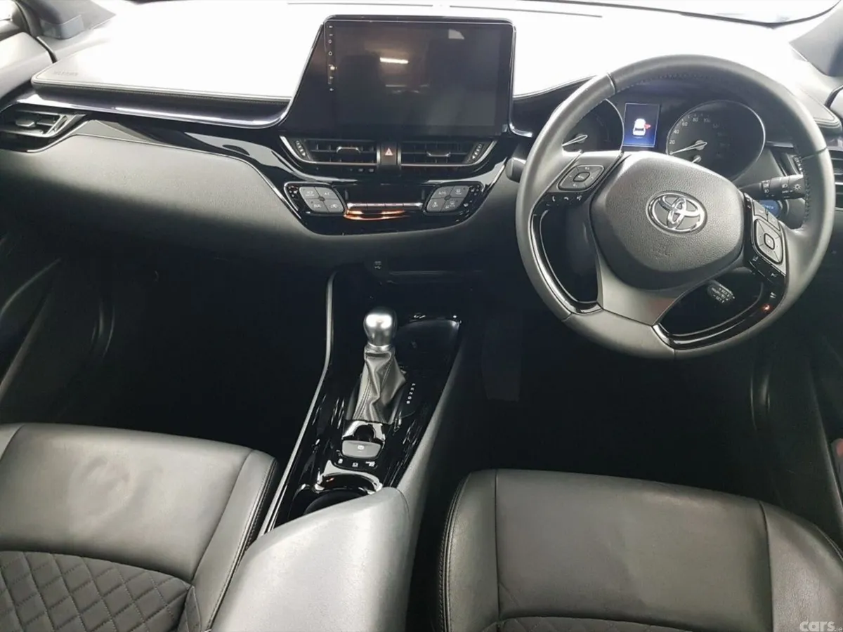 Toyota C-HR SUV, Petrol Hybrid, 2020, White