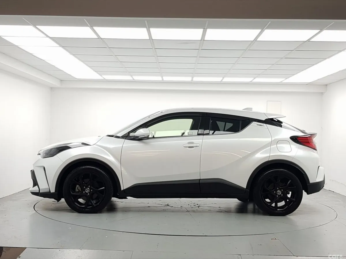 Toyota C-HR SUV, Petrol Hybrid, 2020, White