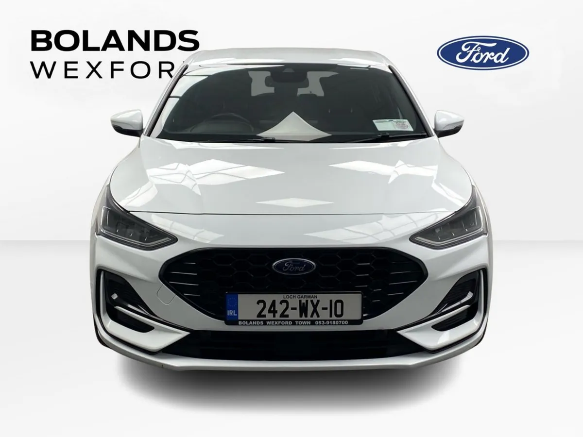 Ford Focus Hatchback, Petrol, 2024, White